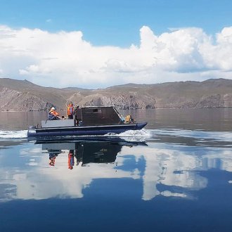 Водные Туры по Байкалу на моторных катамаранах.